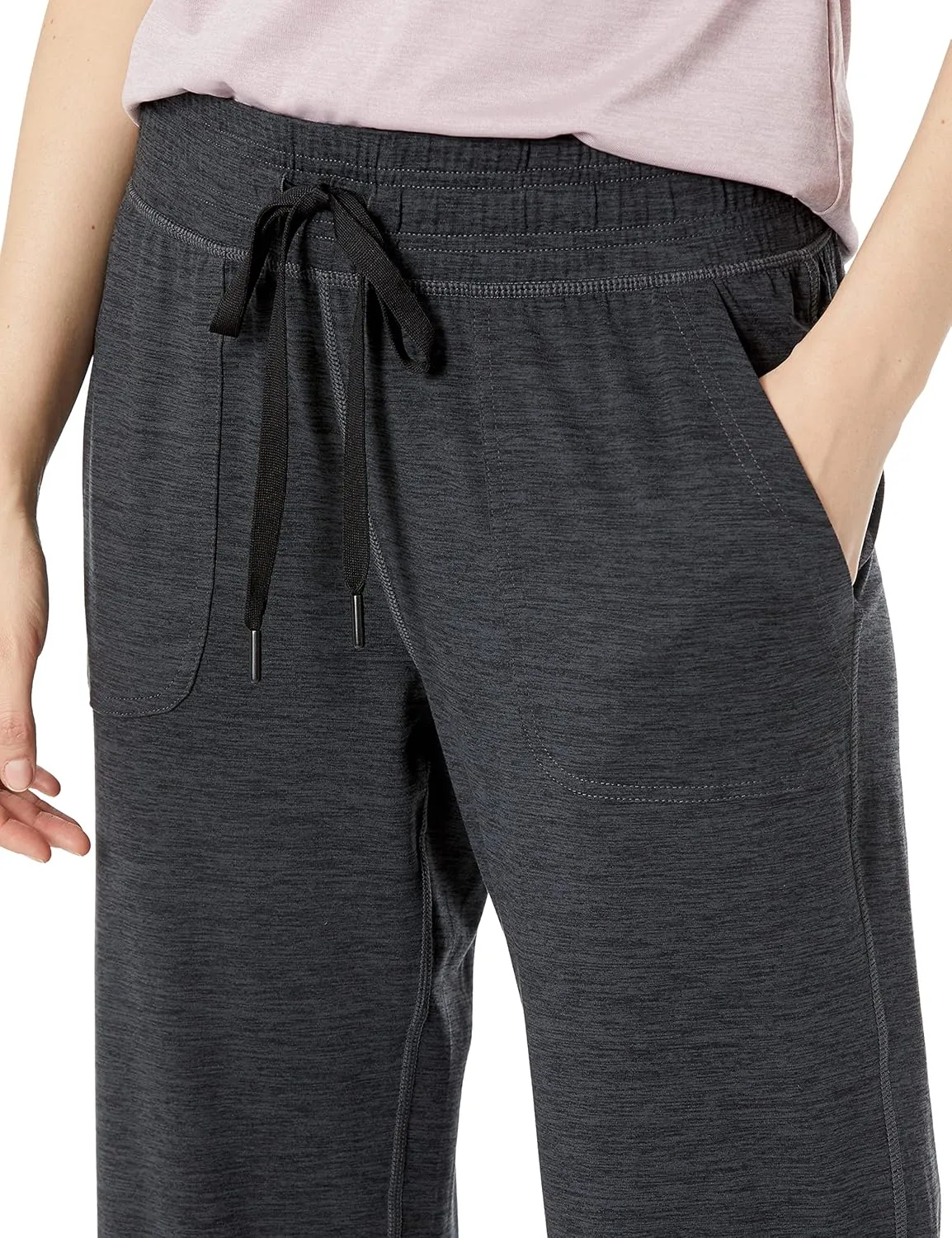Amazon Essentials Women's Brushed Tech Stretch Pant