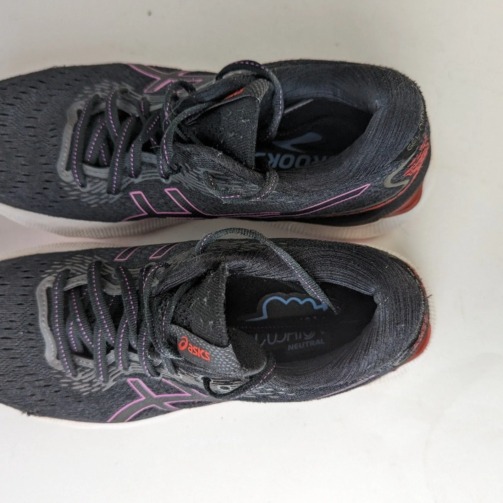 Asics Gel Nimbus -24