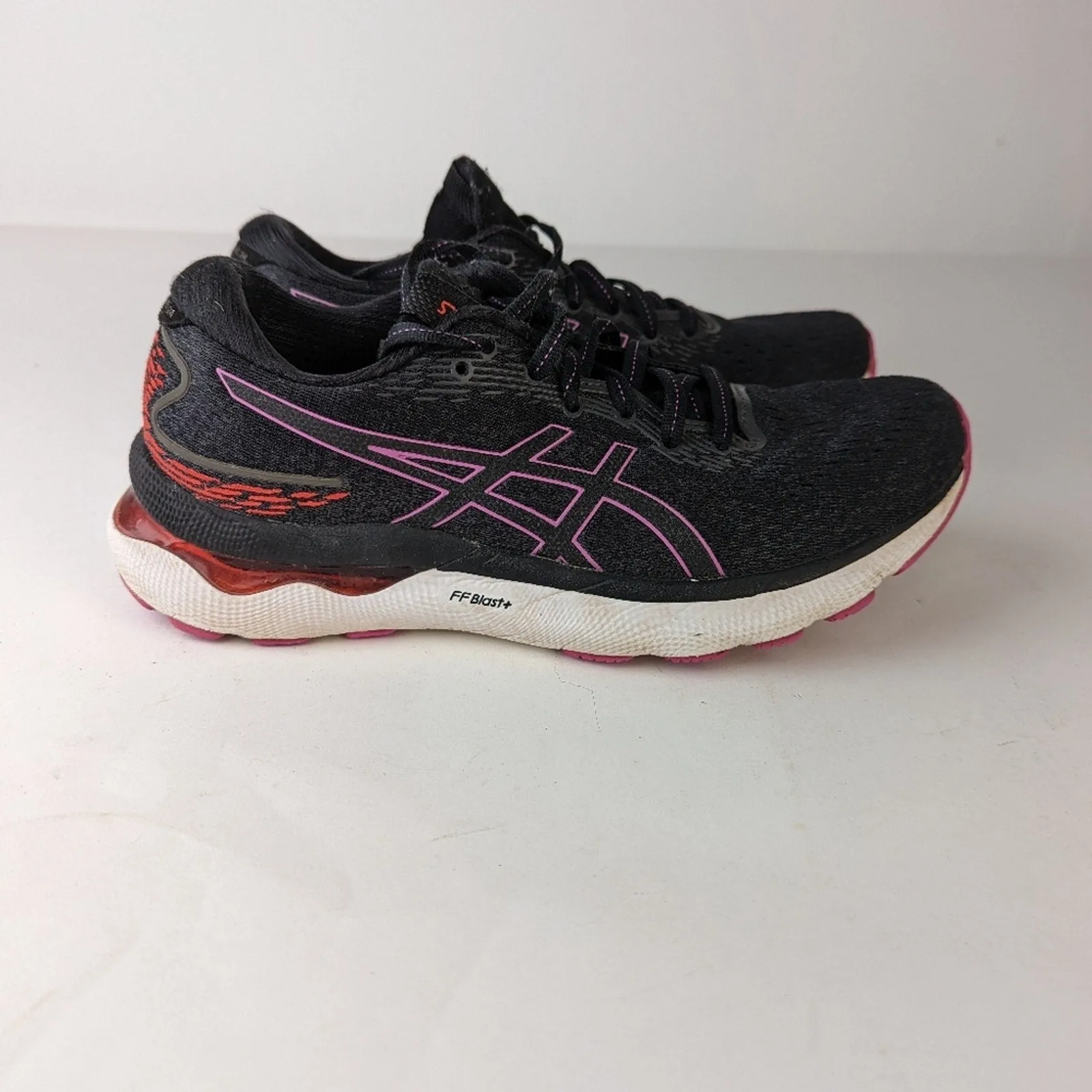 Asics Gel Nimbus -24