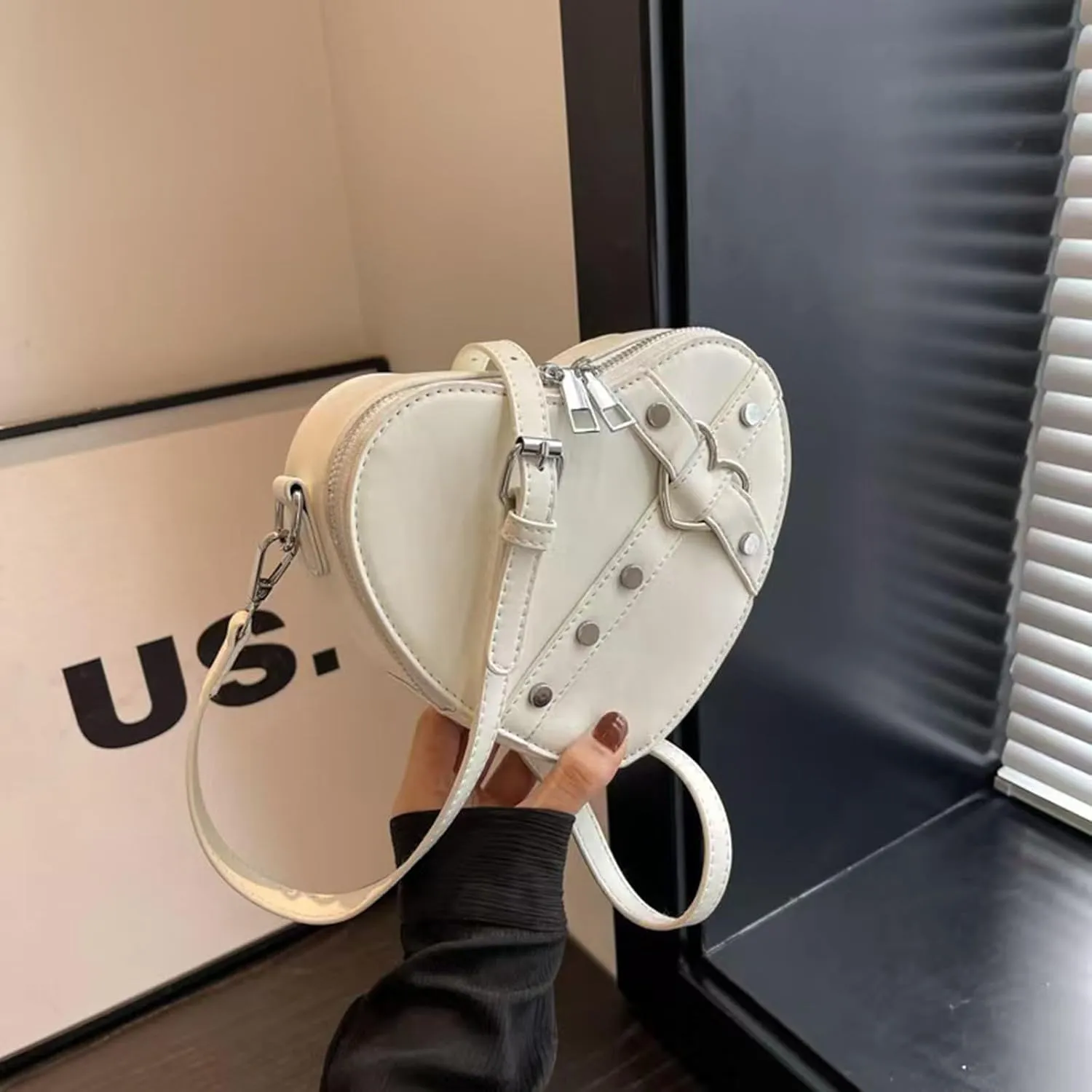 Cute Heart Shape Satchel Small Trendy women Zip Around Shoulder Bag Purse for Girl