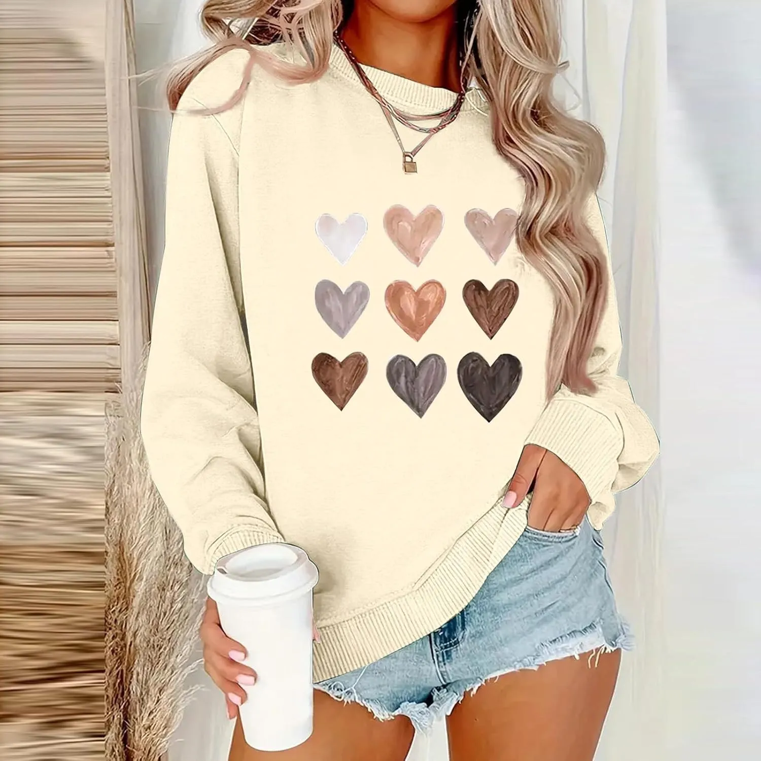 Womens Casual Oversized Sweatshirts Cute Heart Graphic Shirts Crewneck Long Sleeve Comfy Casual Basic Pullover Tops