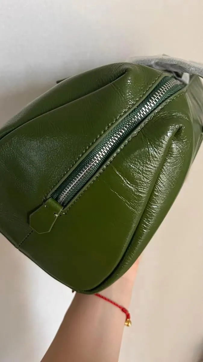 Women's Retro Leather Large Capacity Shoulder Underarm Bag Handbag Commuting Totes Pillow Bowling Bag Versatile Clutch Hobo